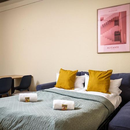 Super Zentral Super Schoener Altbau In Moabit Rostockerstrasse Im Herzen Von Berlin Fuer Bis Zu 6 Personen 外观 照片