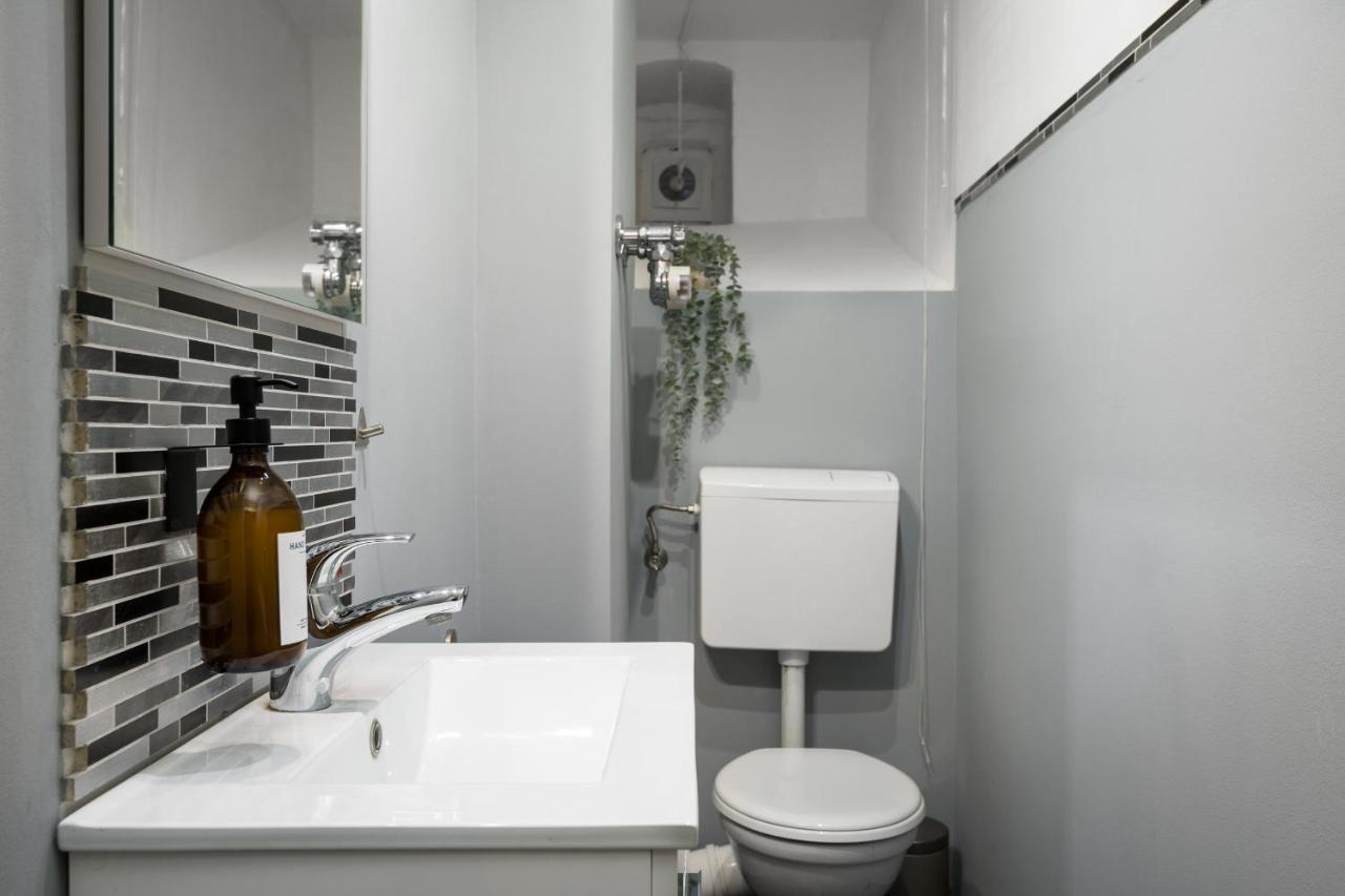 Super Zentral Super Schoener Altbau In Moabit Rostockerstrasse Im Herzen Von Berlin Fuer Bis Zu 6 Personen 外观 照片